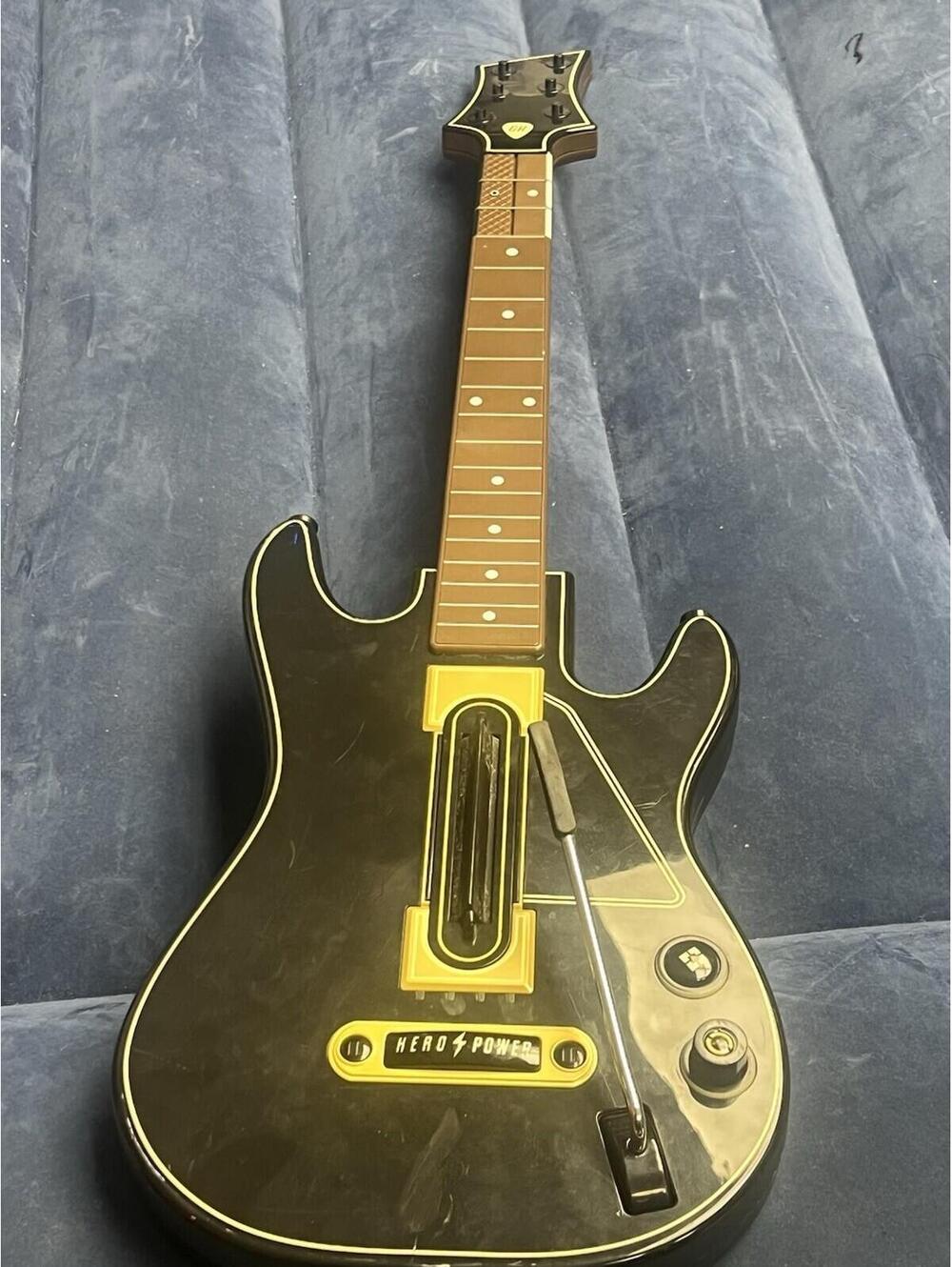 Guitar Hero 0000654 Wireless Controller Guitar Activision